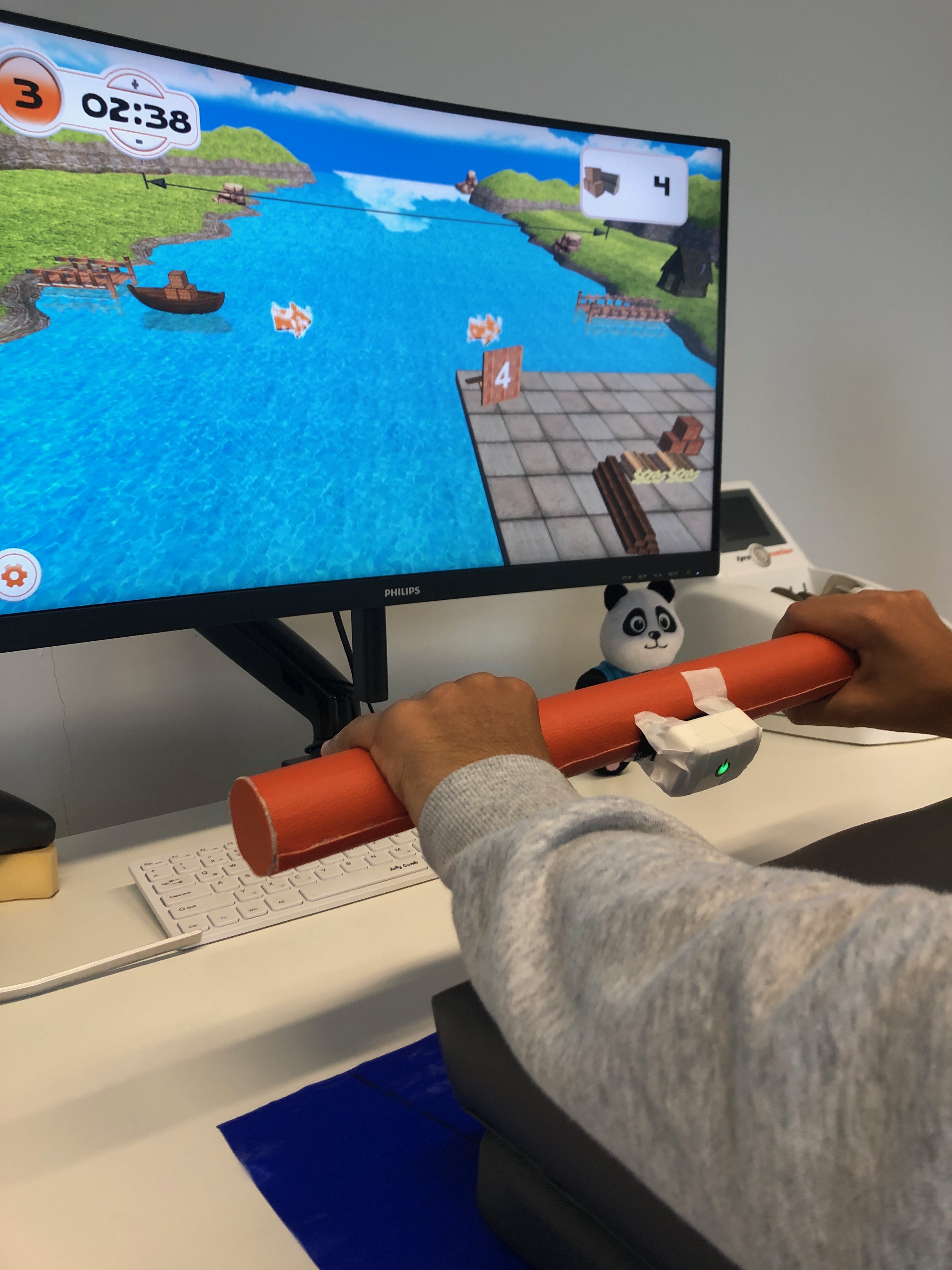 Patient übt mit Pablo sensor