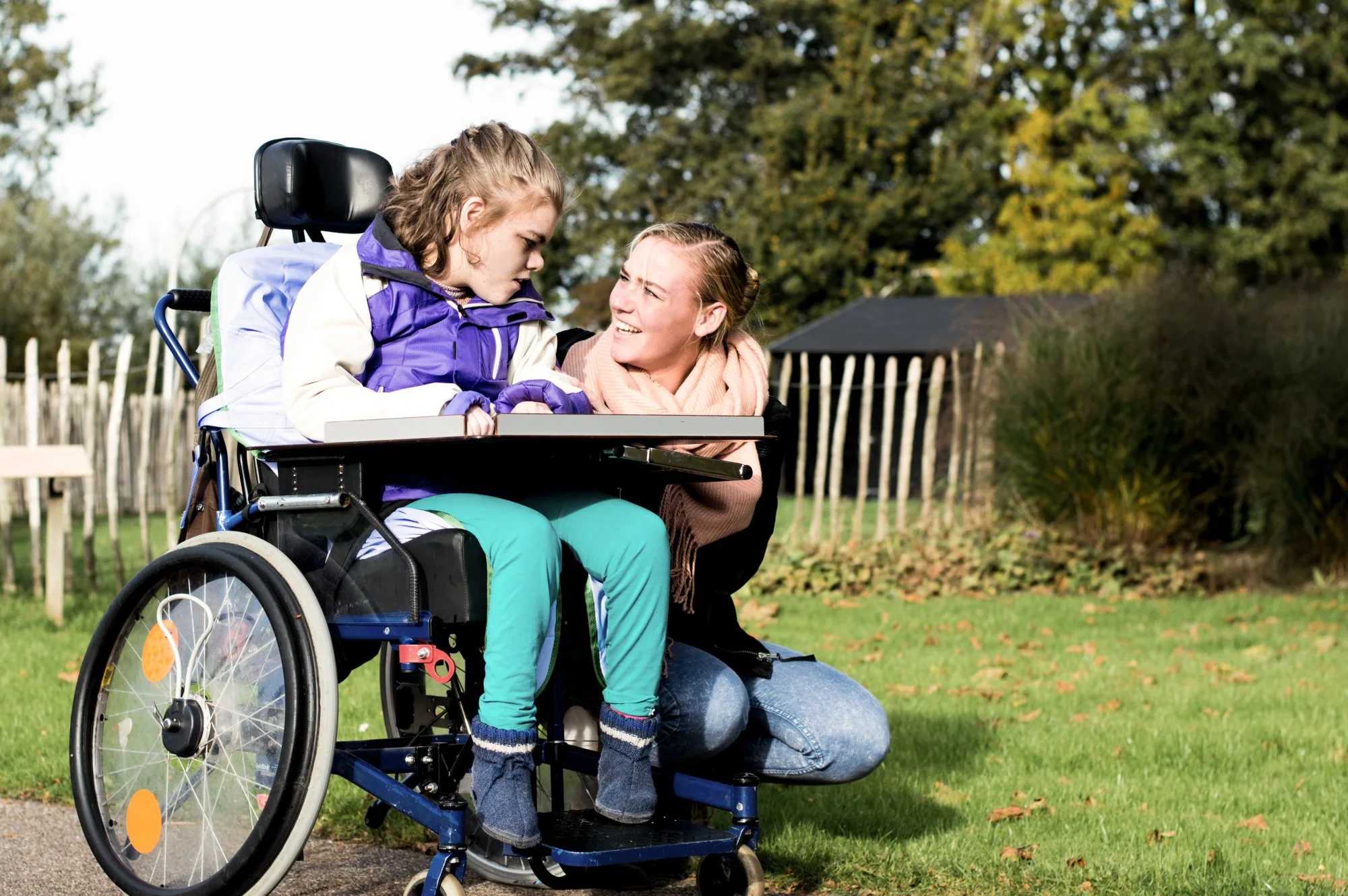 Individual fitting of wheelchairs and walking aids by specialists